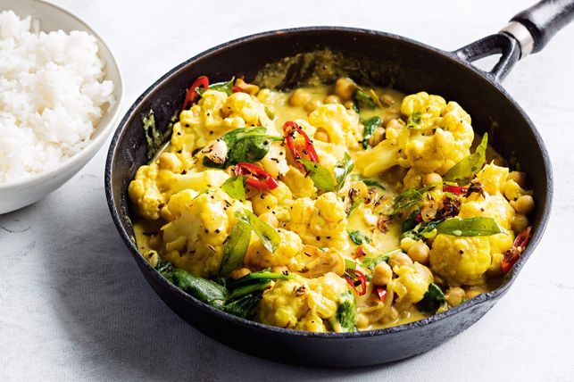 Cauliflower, chickpea and coconut curry